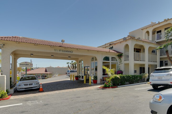Hotel 4 of 37