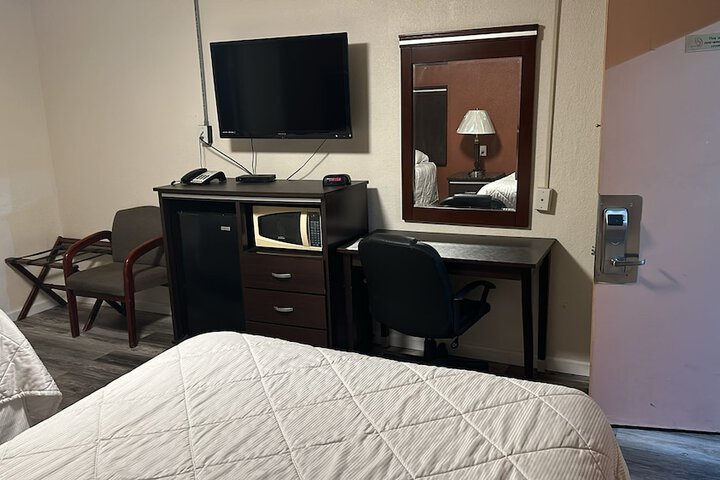 Room 26 of 28