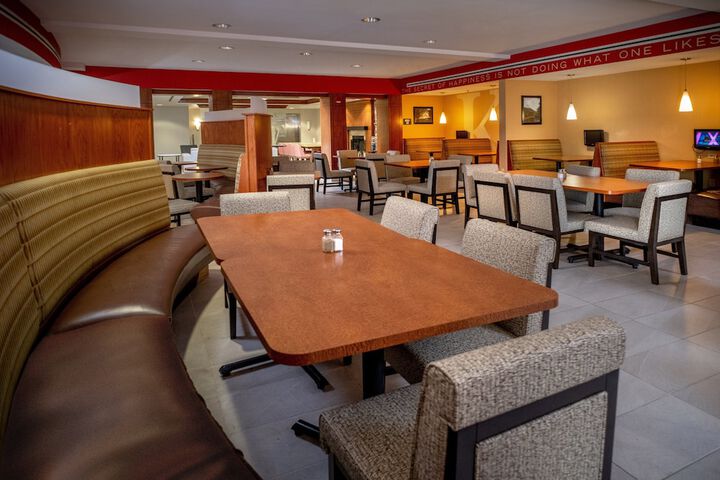 Holiday Inn Hotel & Suites Beckley by IHG