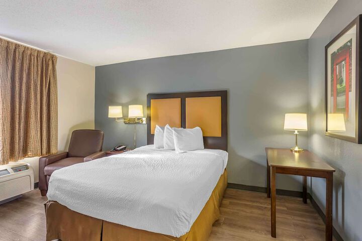 Room 15 of 26