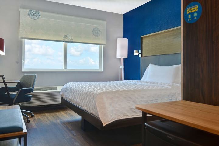 Room 18 of 38