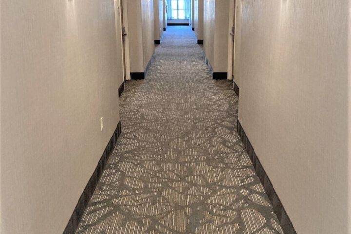 Ballroom/Hall 29 of 34