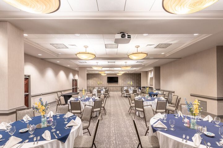 Ballroom/Hall 38 of 39