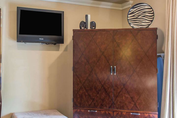 Room 28 of 117