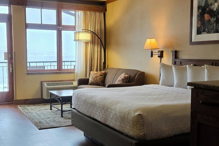 Canal Park Lodge