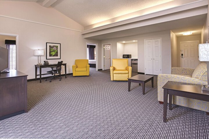 Room 17 of 29