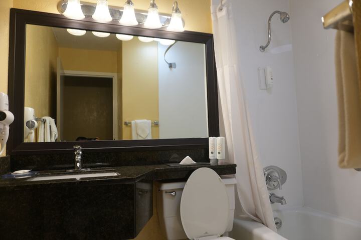 Quality Inn Conference Center Logansport