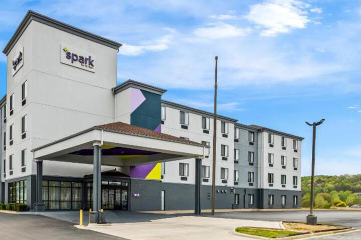 Spark by Hilton Pelham Birmingham I 65