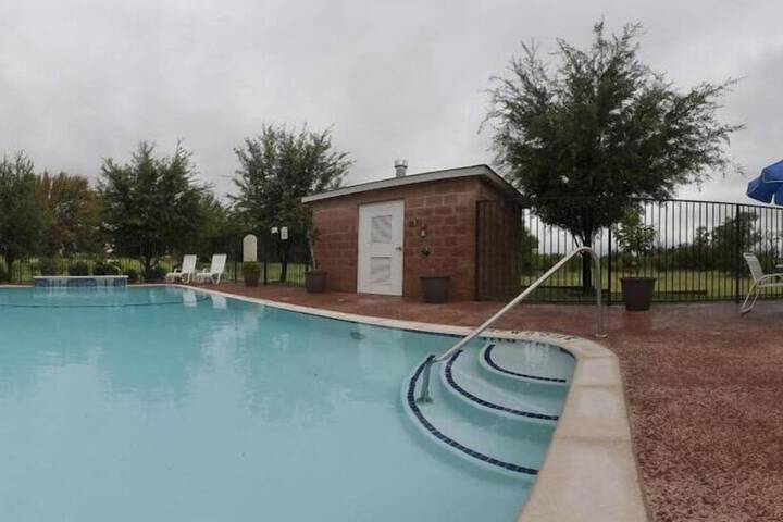 Pool 9 of 53