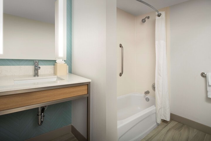 Hilton Garden Inn Dallas / Duncanville