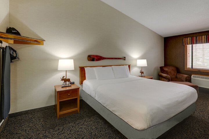 Room 13 of 30