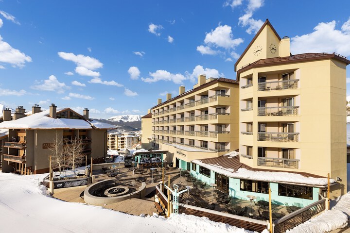 Hotel 13 of 102