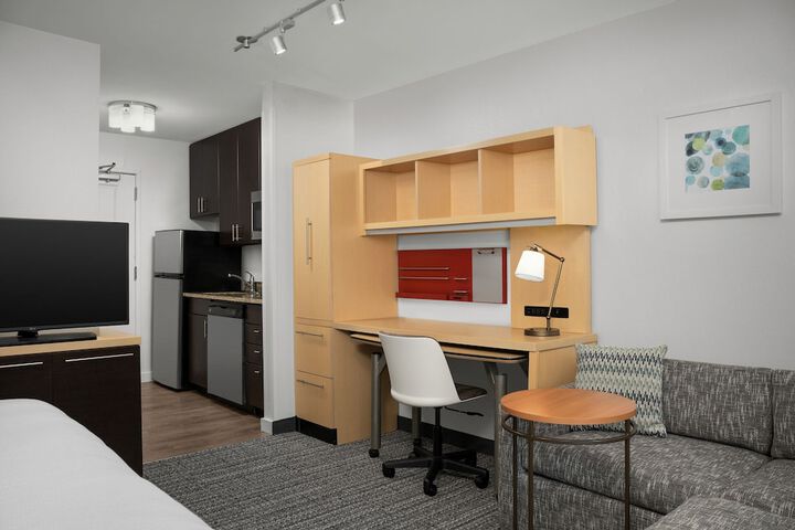 Room 28 of 41