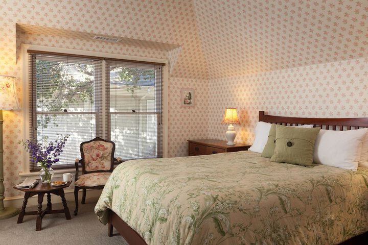 Room 12 of 74