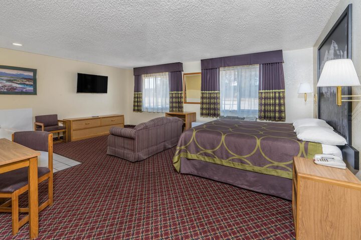 Room 14 of 15