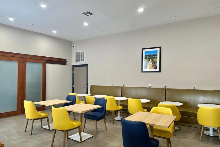 Comfort Inn & Suites Cartersville - Emerson Lake Point
