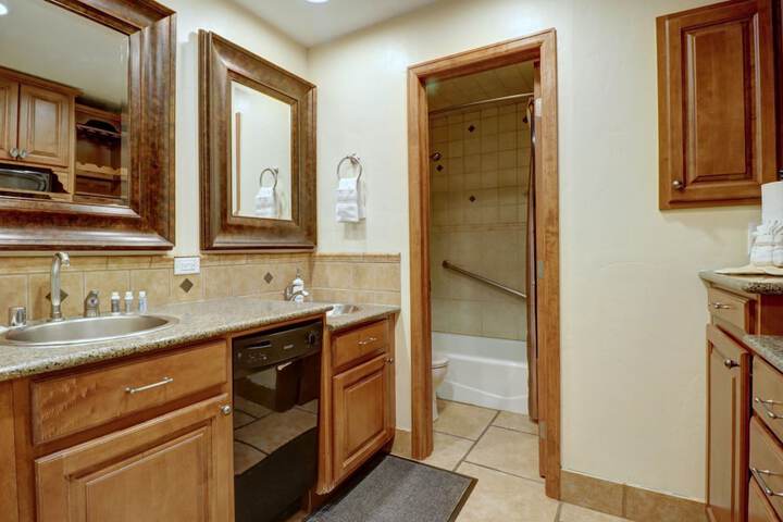 Vs553 Village Square Hotel Room Hotel Room