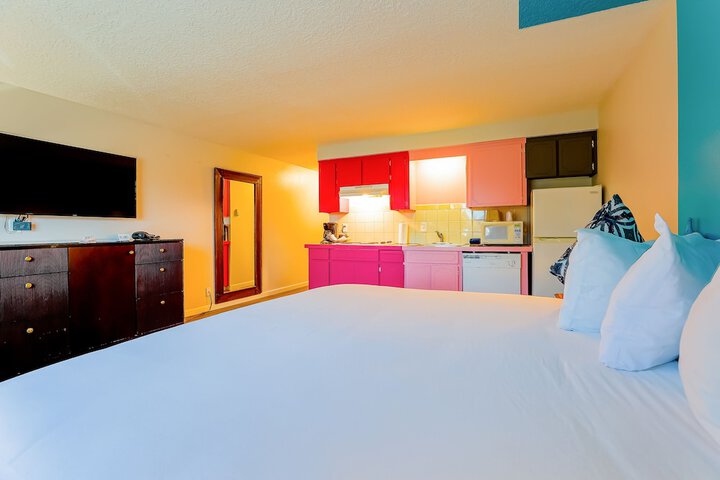 Coast River Inn by OYO Seaside
