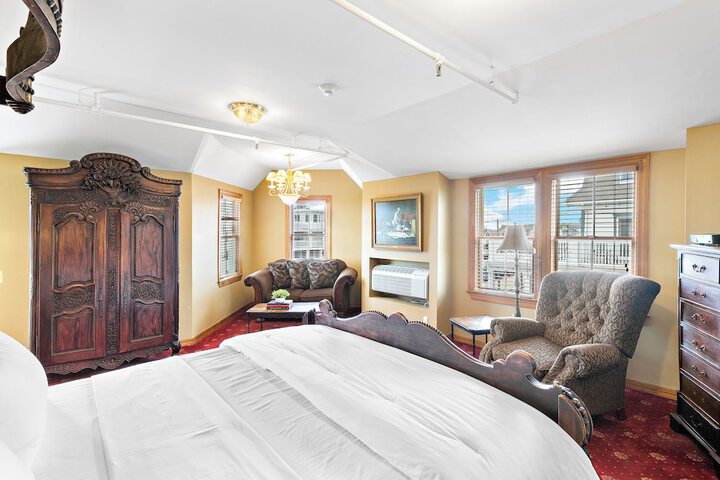Room 22 of 38