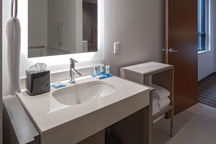Hyatt House Indianapolis Downtown