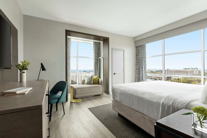 Hotel Alba Tapestry Collection by Hilton