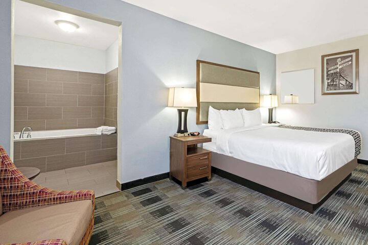 La Quinta Inn & Suites by Wyndham Guthrie