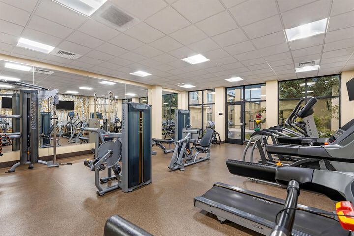 Best Western Plus GranTree Inn