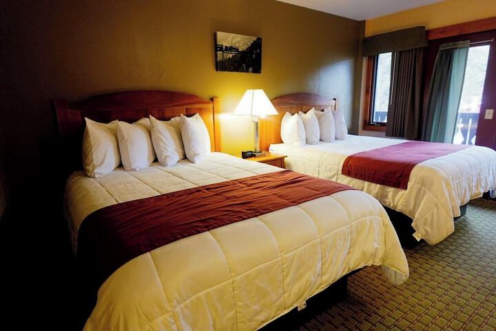 Silver Moon Inn