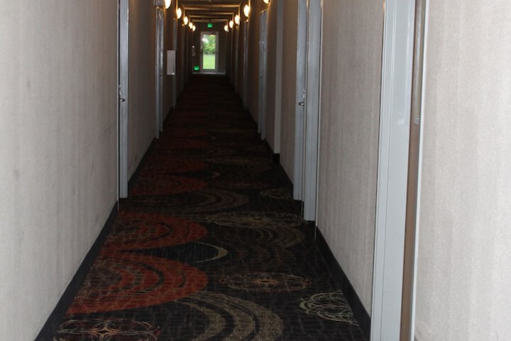 Ballroom/Hall 23 of 27