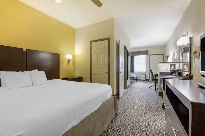 Room 9 of 35