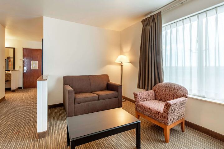 Room 30 of 46