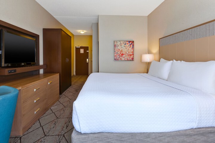 Room 10 of 46
