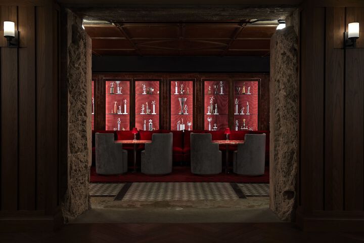 Lounge 54 of 75