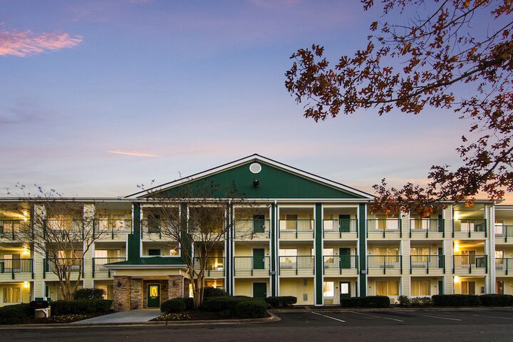 Hotel 7 of 27