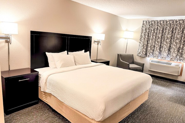 Room 17 of 34