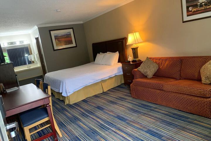 Room 15 of 28