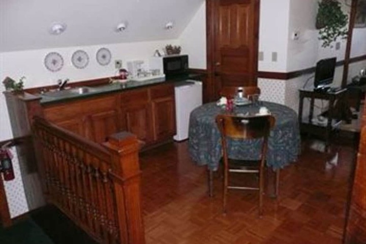 Room 24 of 51