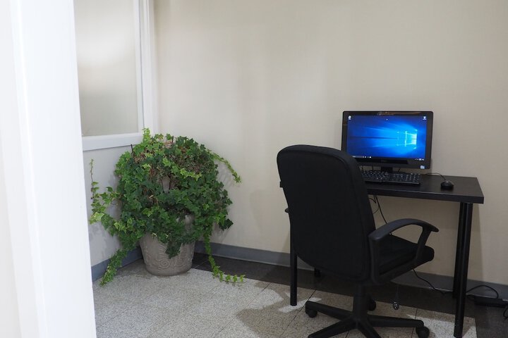 Business Center 29 of 31