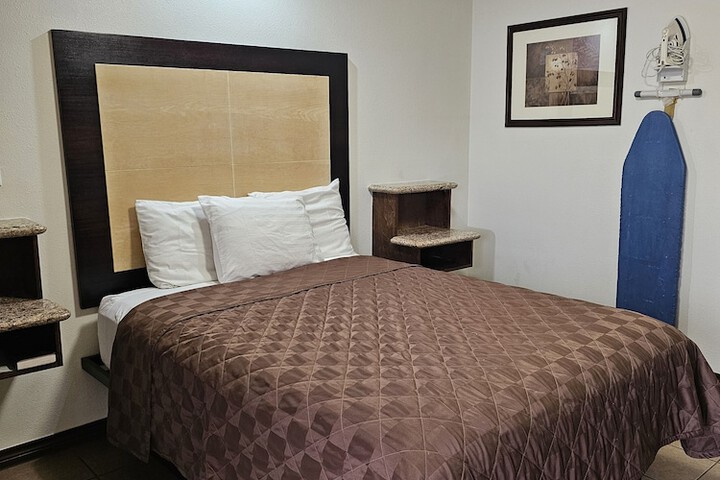 Room 14 of 20