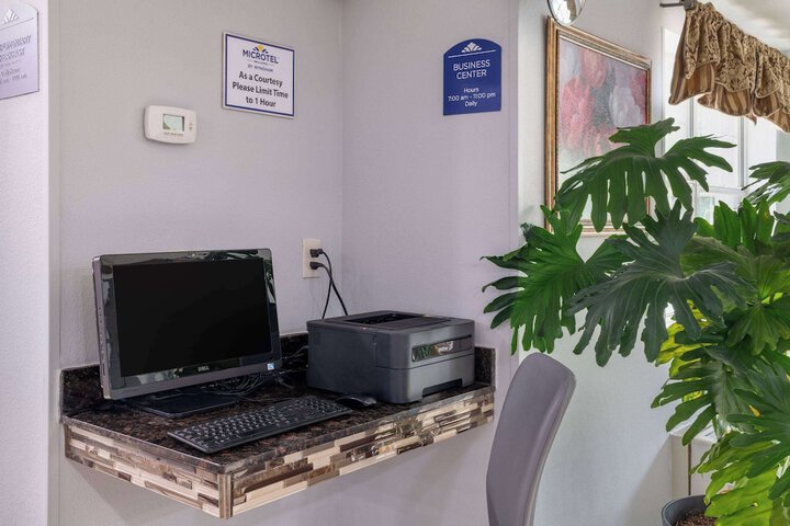 Business Center 16 of 16