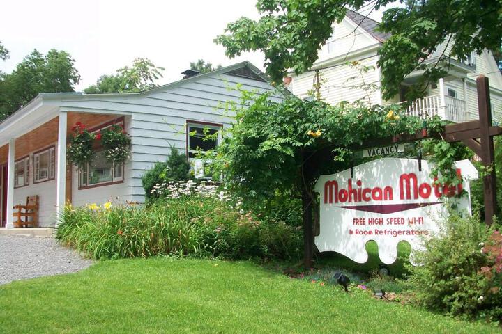 Mohican Motel