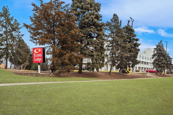 Econo Lodge Willowbrook