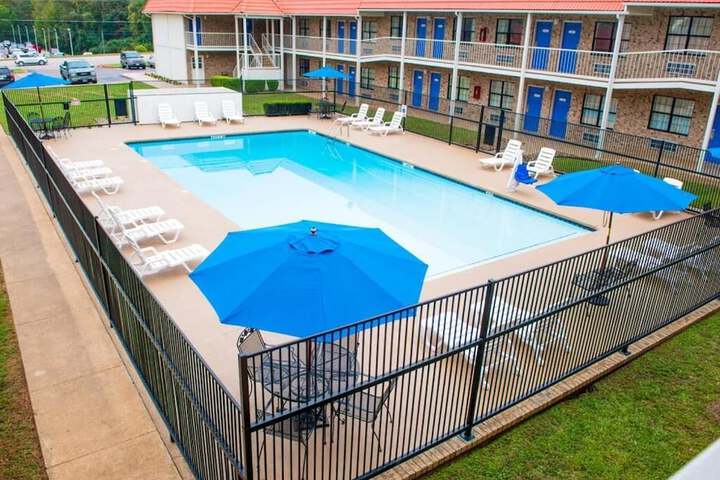 Pool 4 of 17