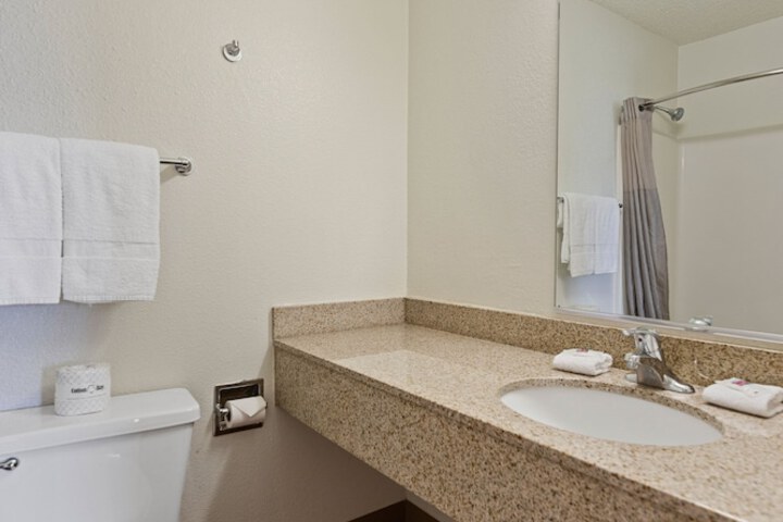 Room 18 of 34