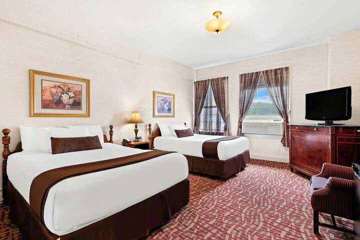 Room 26 of 46