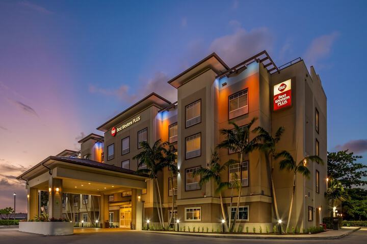 Best Western Plus Miami Airport North Hotel & Suites