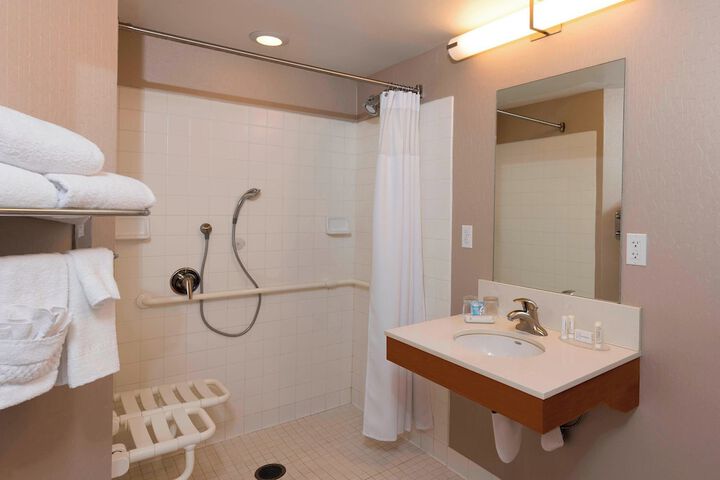 Room 17 of 26
