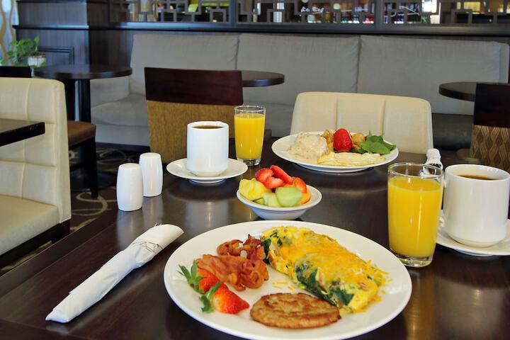 Breakfast/Coffee Service 38 of 43