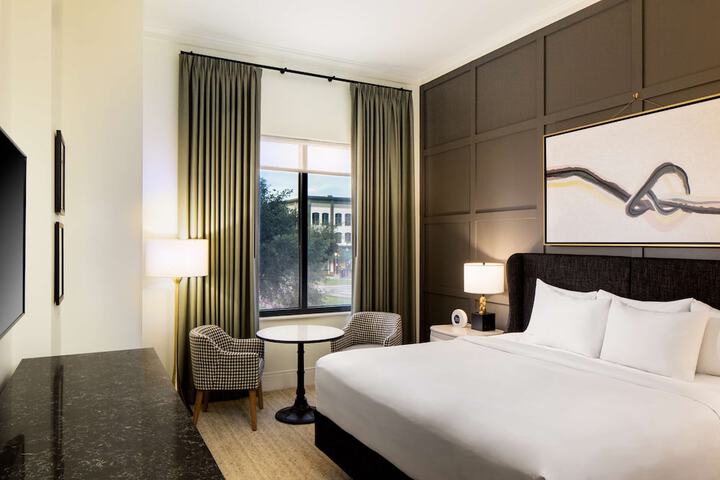 ANDAZ SAVANNAH BY HYATT