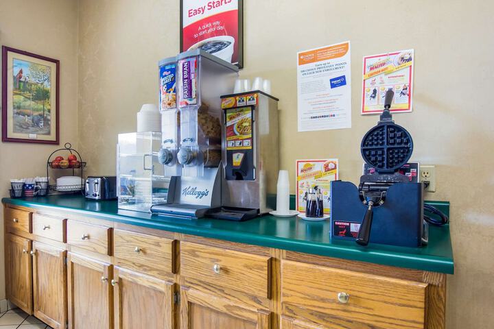 Breakfast/Coffee Service 17 of 19